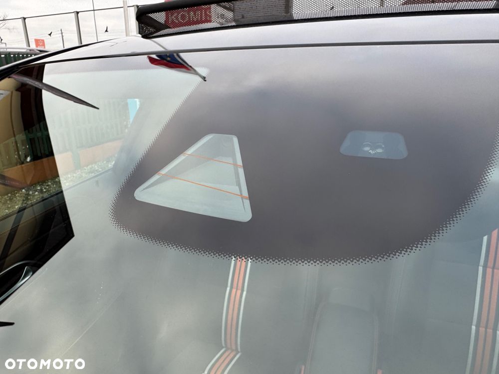 Mercedes-Benz CLA 220 (CDI) d 4Matic 7G-DCT Orange Art Edition - 32