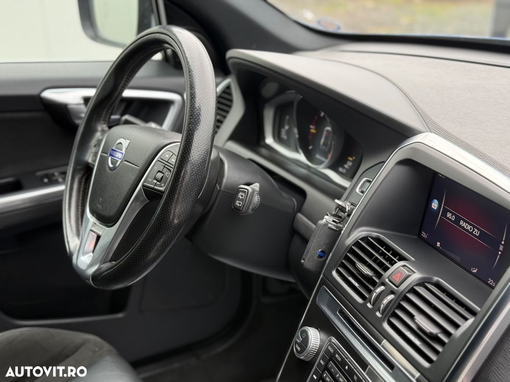 Volvo XC 60 D4 R-Design - 10