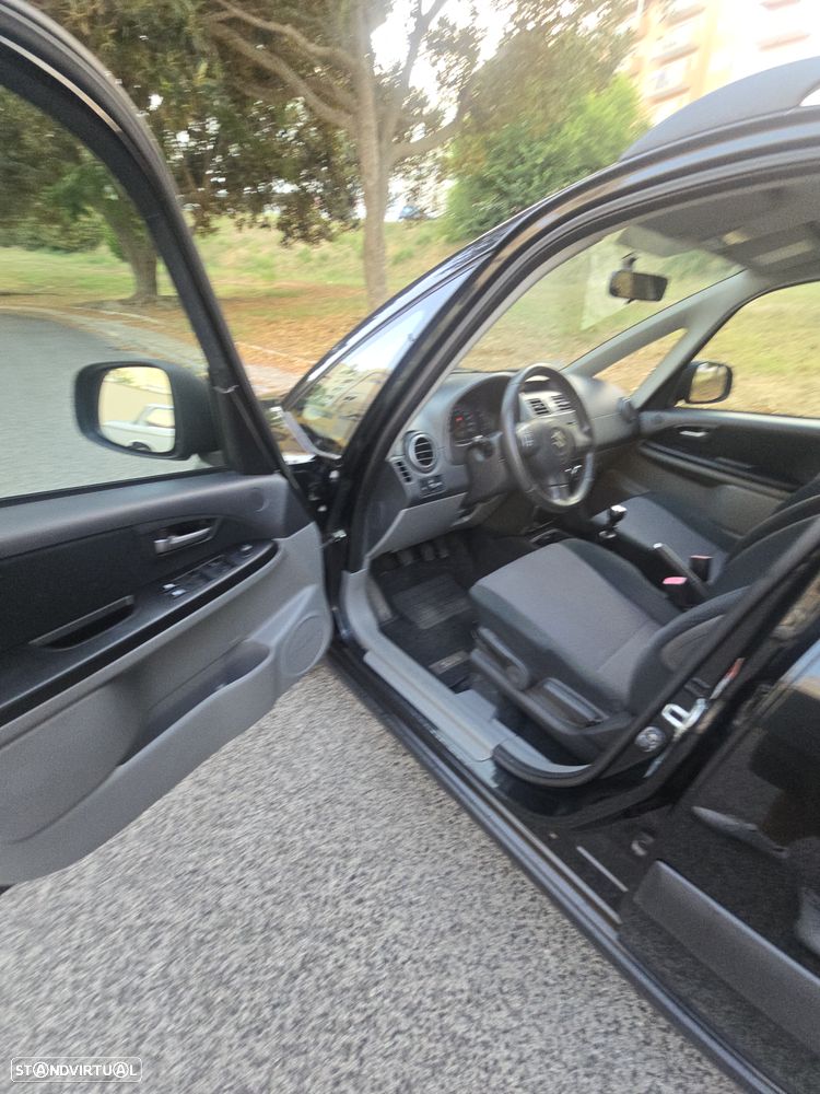 Suzuki SX4 1.5 GLX Outdoor Line - 14