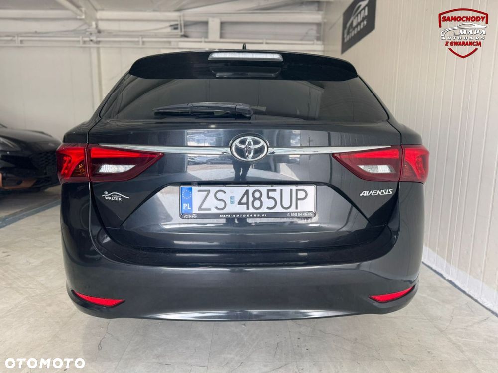 Toyota Avensis - 8