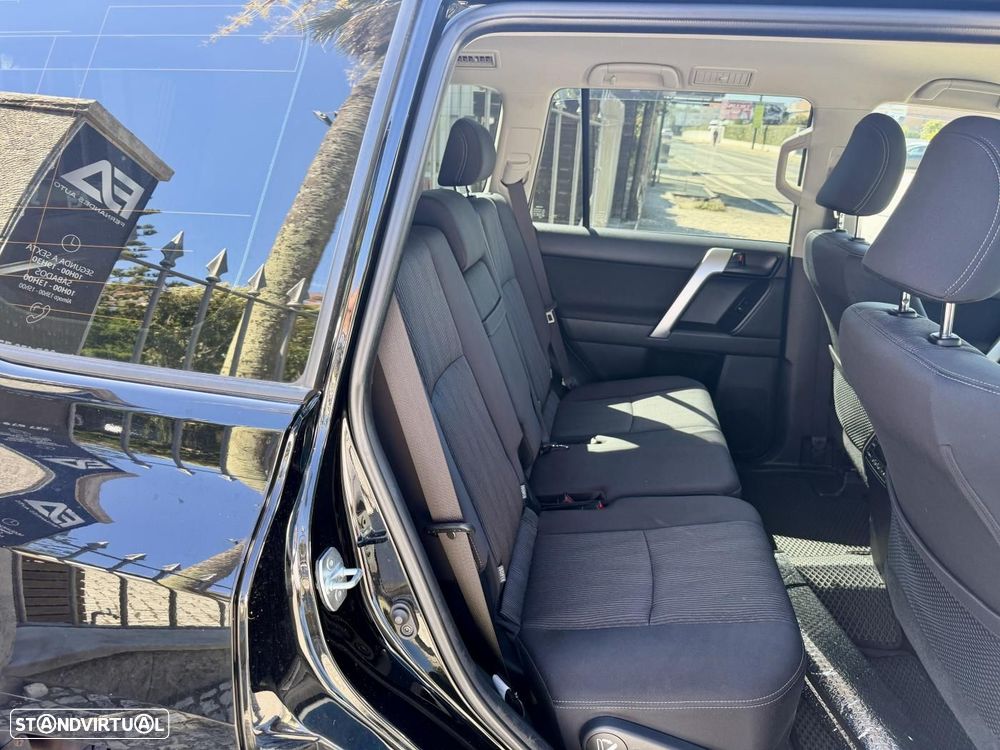 Toyota Land Cruiser Prado - 10