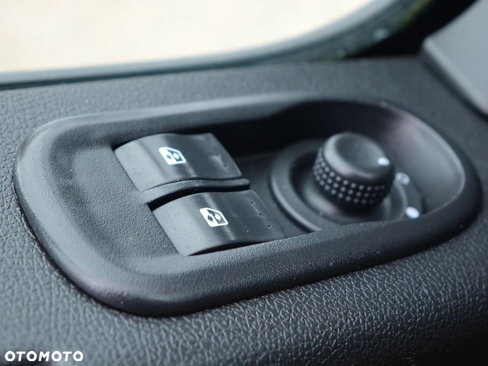 Renault Master 7-osobowy DOKA brygadówka skrzynia ładunkowa - 22