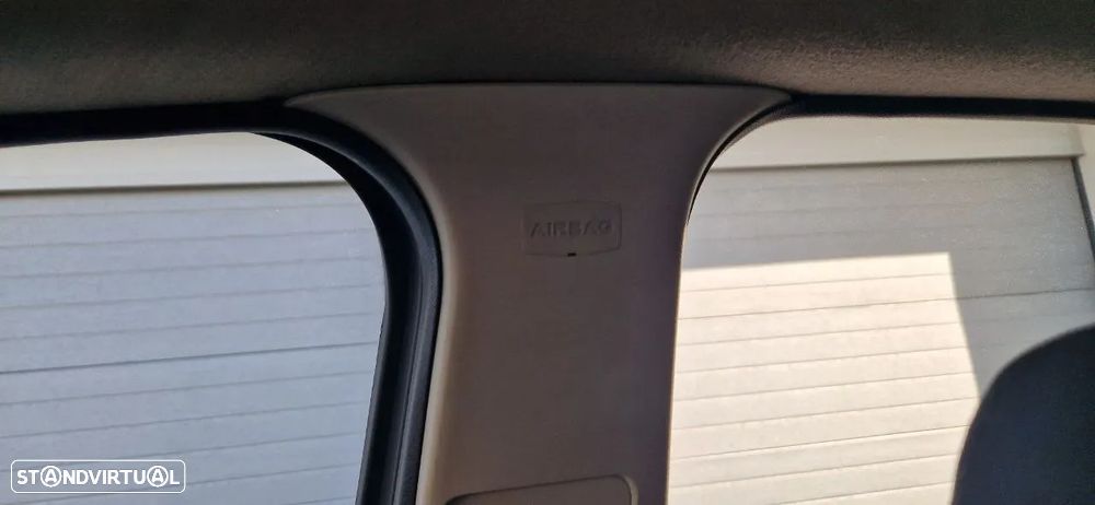 Ford Focus C-Max 1.6 TDCi Ghia - 23