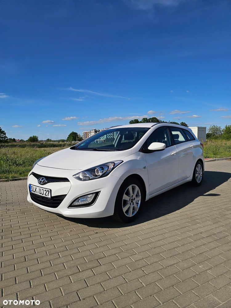 Hyundai i30 i30cw 1.4 Advantage - 13