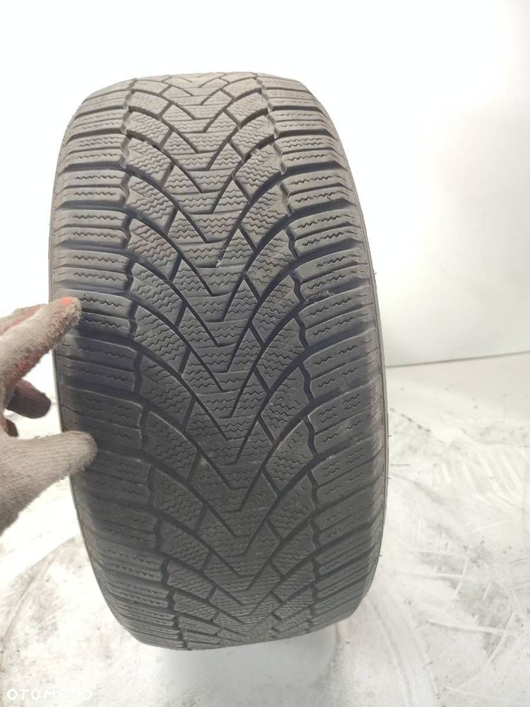 OPONA 17 ZIMA 235/45 - 1