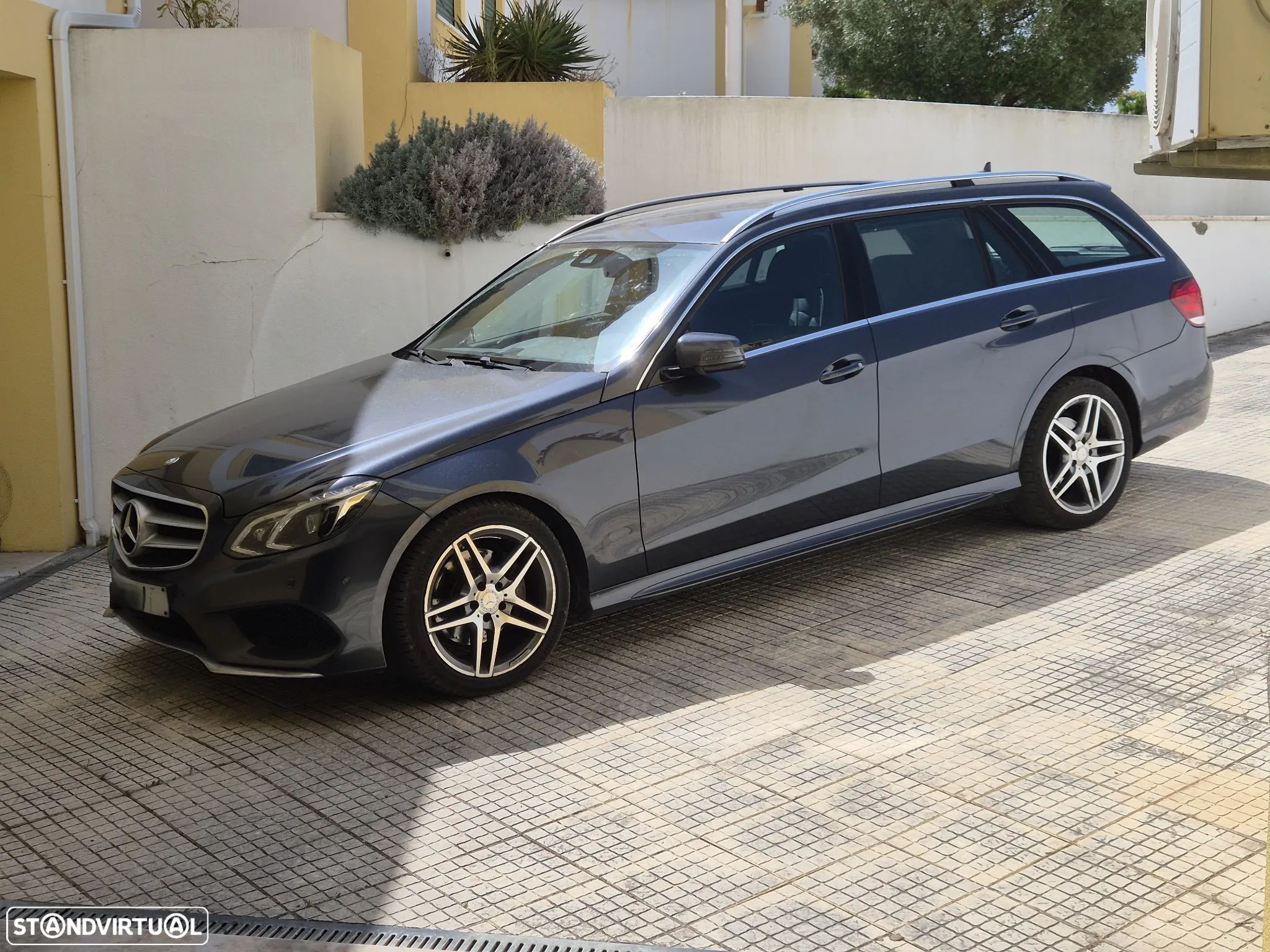 Mercedes-Benz E 300 - 1