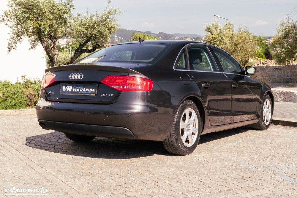 Audi A4 2.0 TDI Advance - 5