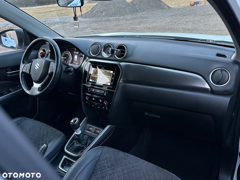 Suzuki Vitara - 23