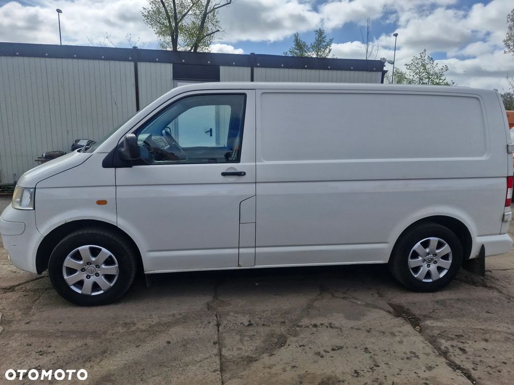 Volkswagen Transporter - 2