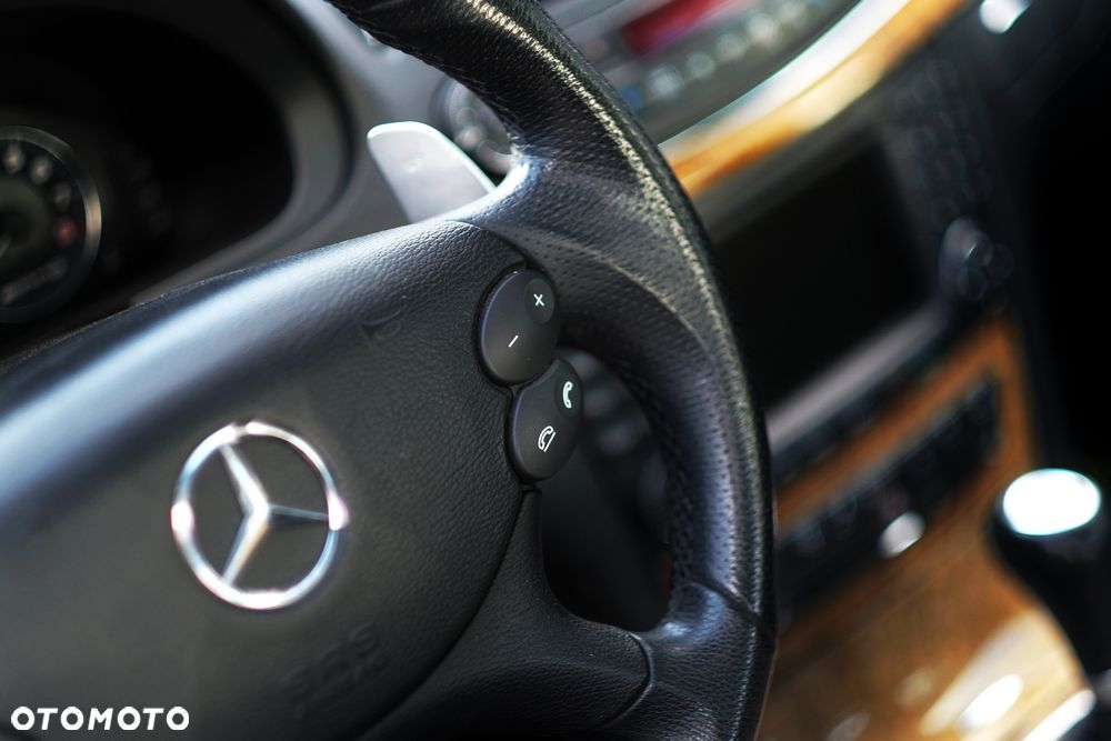 Mercedes-Benz Klasa E 63 AMG - 37
