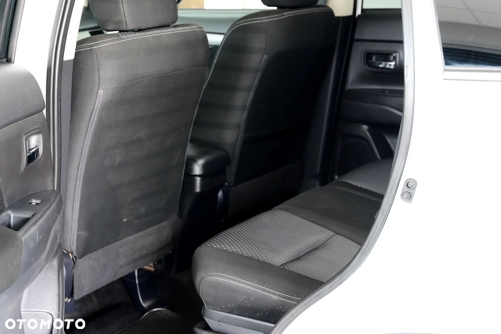 Mitsubishi Outlander 2.0 2WD Diamant - 8