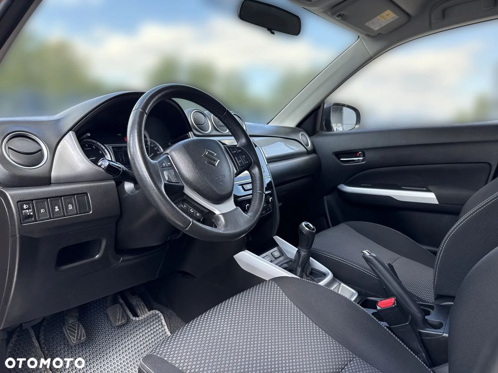 Suzuki Vitara 1.6 Premium 2WD - 10