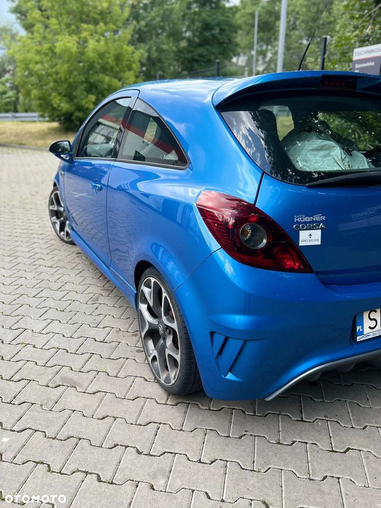 Opel Corsa 1.6T OPC - 10