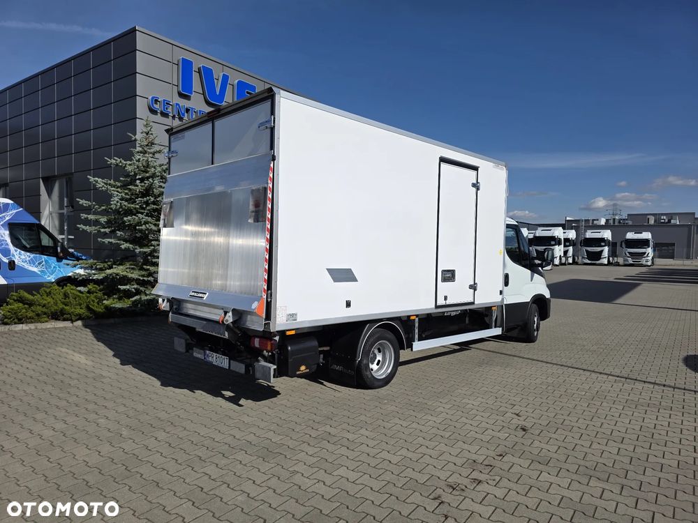 Iveco 50C18 Chłodnia 230V Izoterma 8EP Krajowy Ledy  Agregat Thermo King Xarios 350 - 7