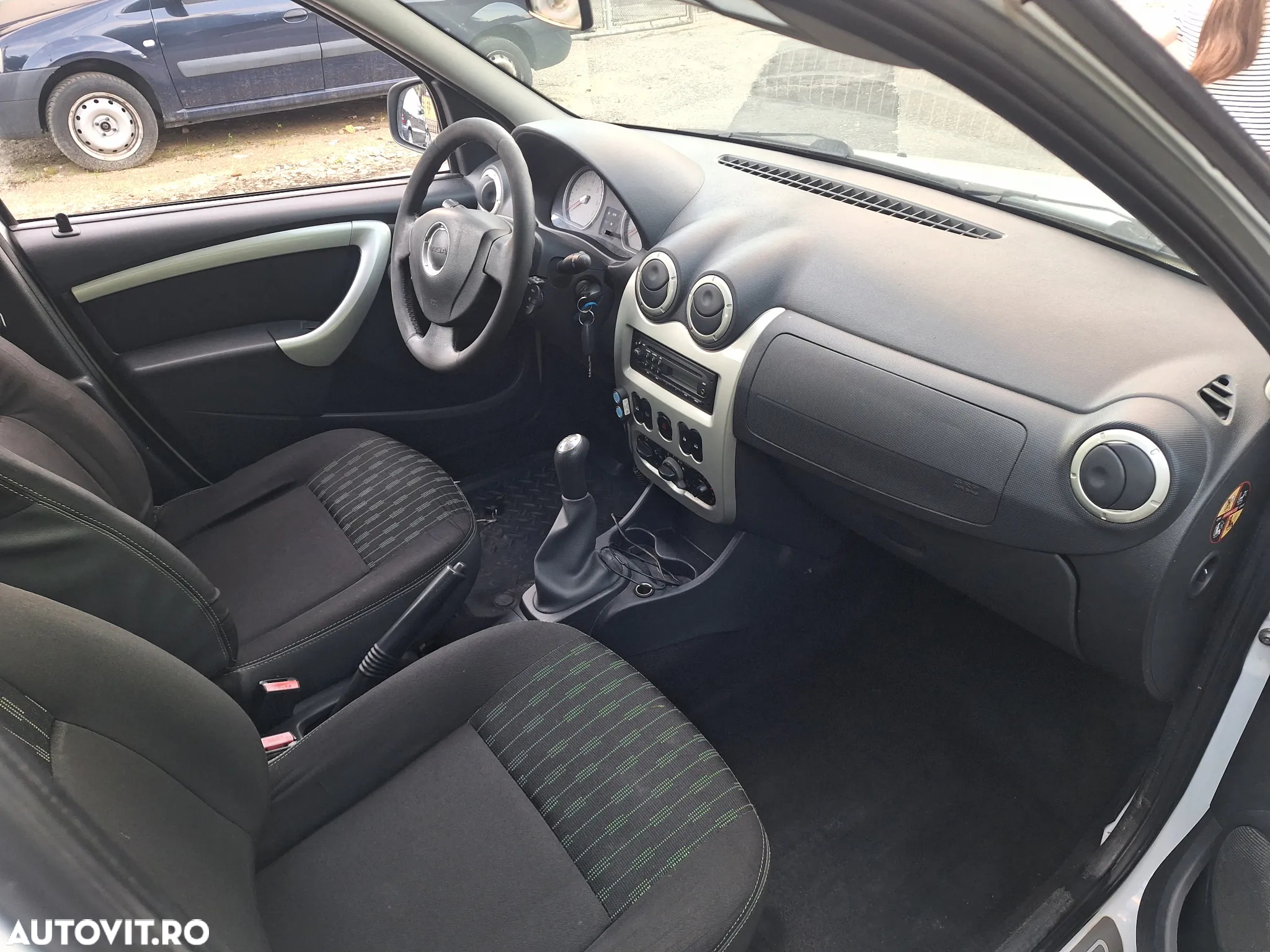 Dacia Logan 1.5 dCi Laureate - 8