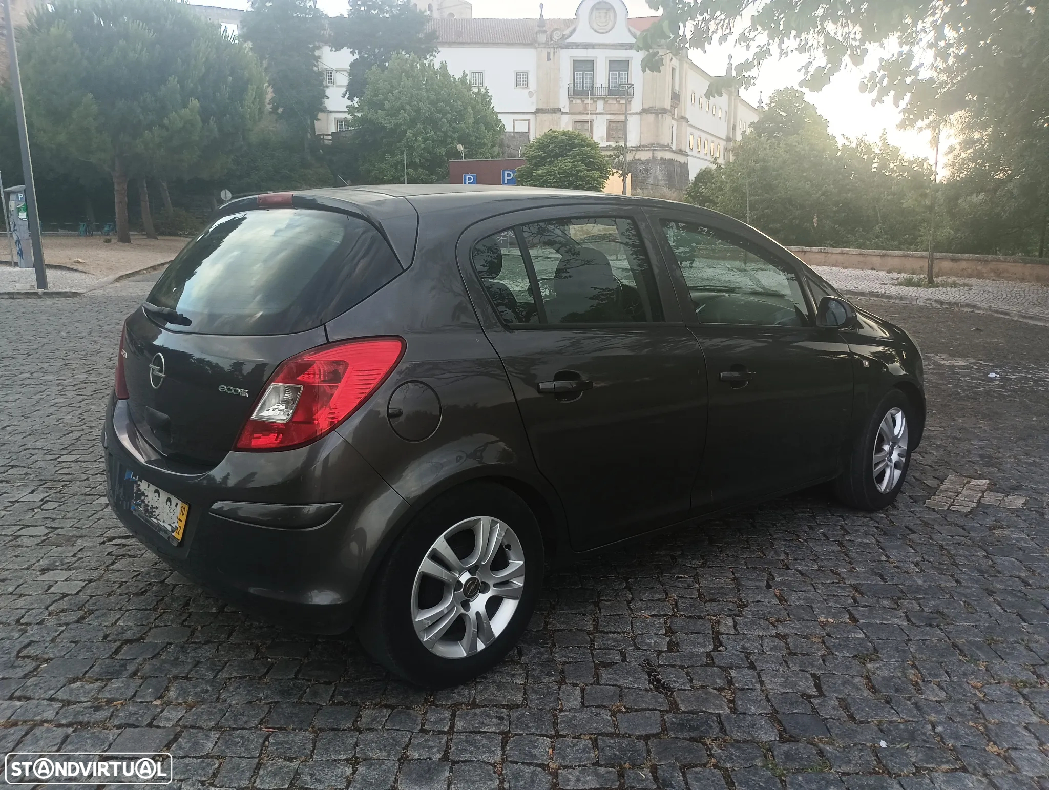 Opel Corsa 1.3 CDTi Enjoy EcoFLEX - 2