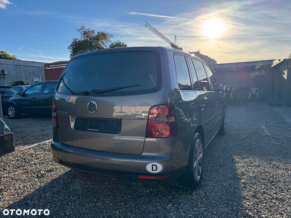Volkswagen Touran 1.9 TDI DPF Blue Motion Trendline - 11