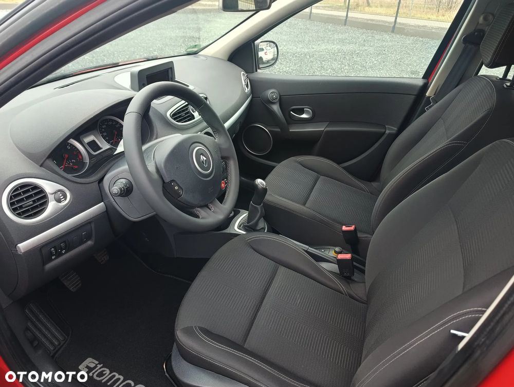 Renault Clio - 15