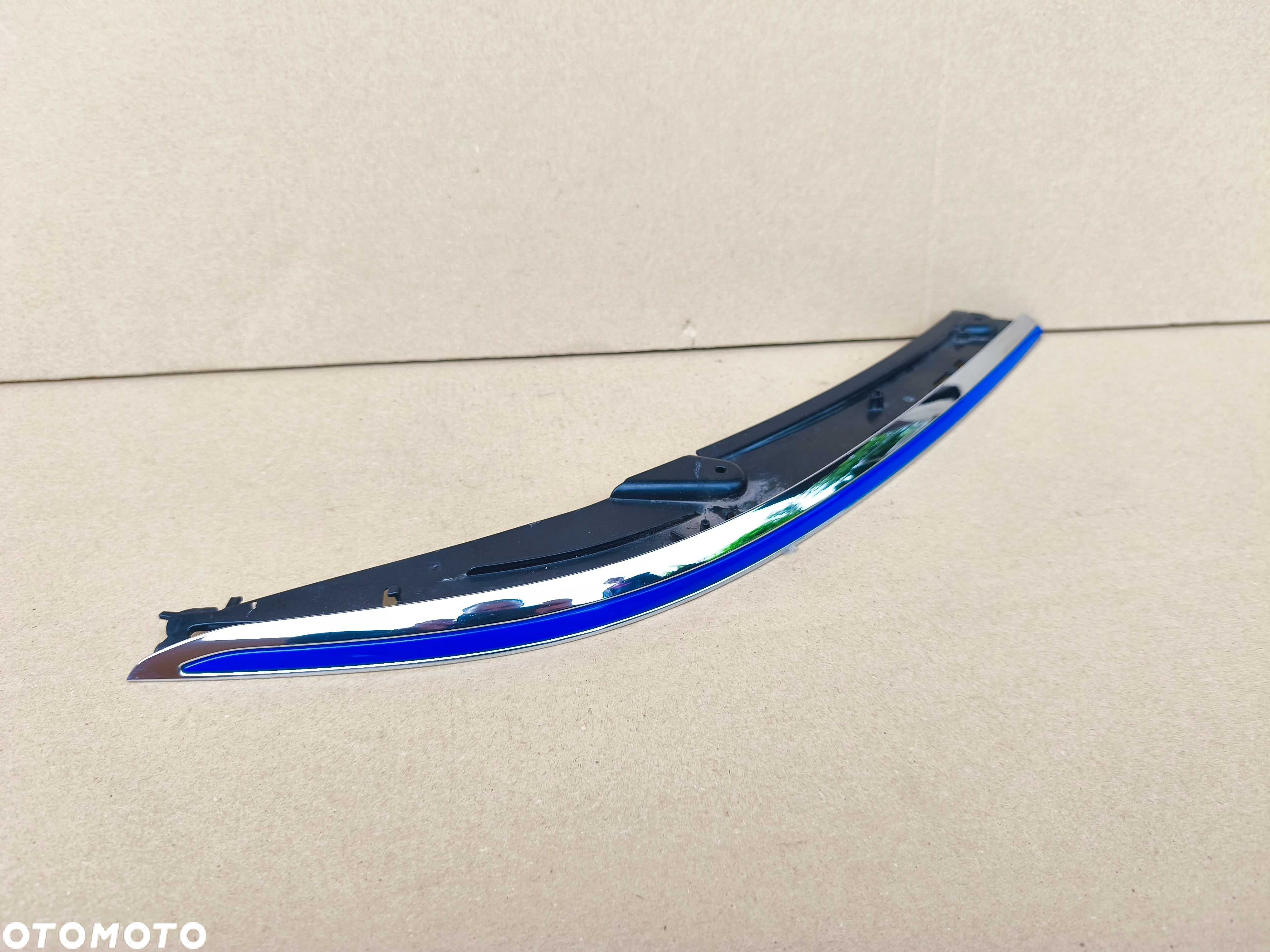 VW Passat B8 GTE listwa pod lampę chrom zderzaka niebieski 3G0.941.120 - 2