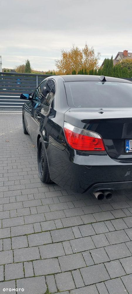 BMW Seria 5 523i - 5