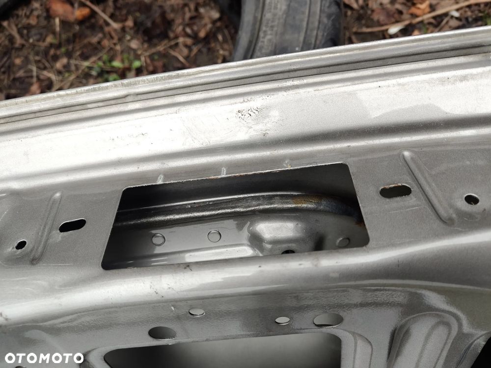 MERCEDES W203 Kombi Klapa Tylna Kombi 723 Zielona Szyba - 19