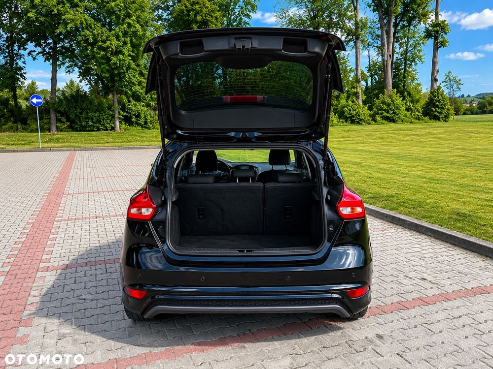 Ford Focus 1.0 EcoBoost Start-Stopp-System ST-LINE DESIGN - 8