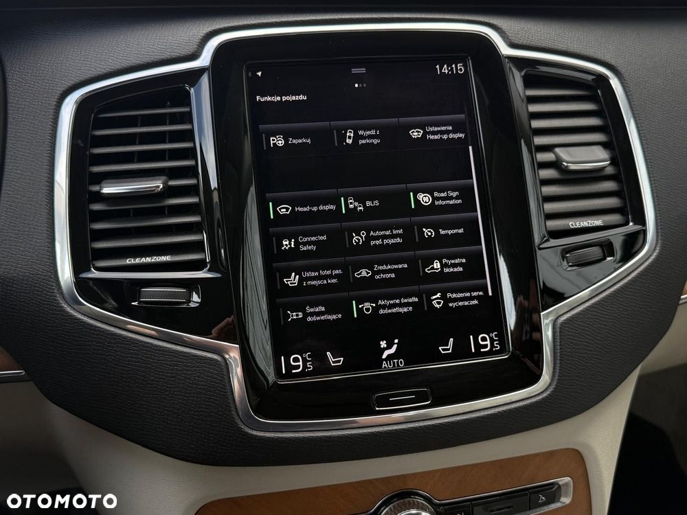 Volvo XC 90 - 21
