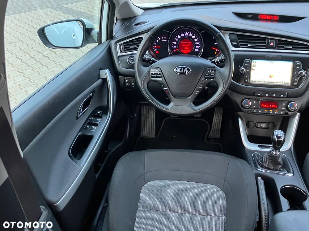 Kia Ceed 1.6 CRDi GT Line - 34