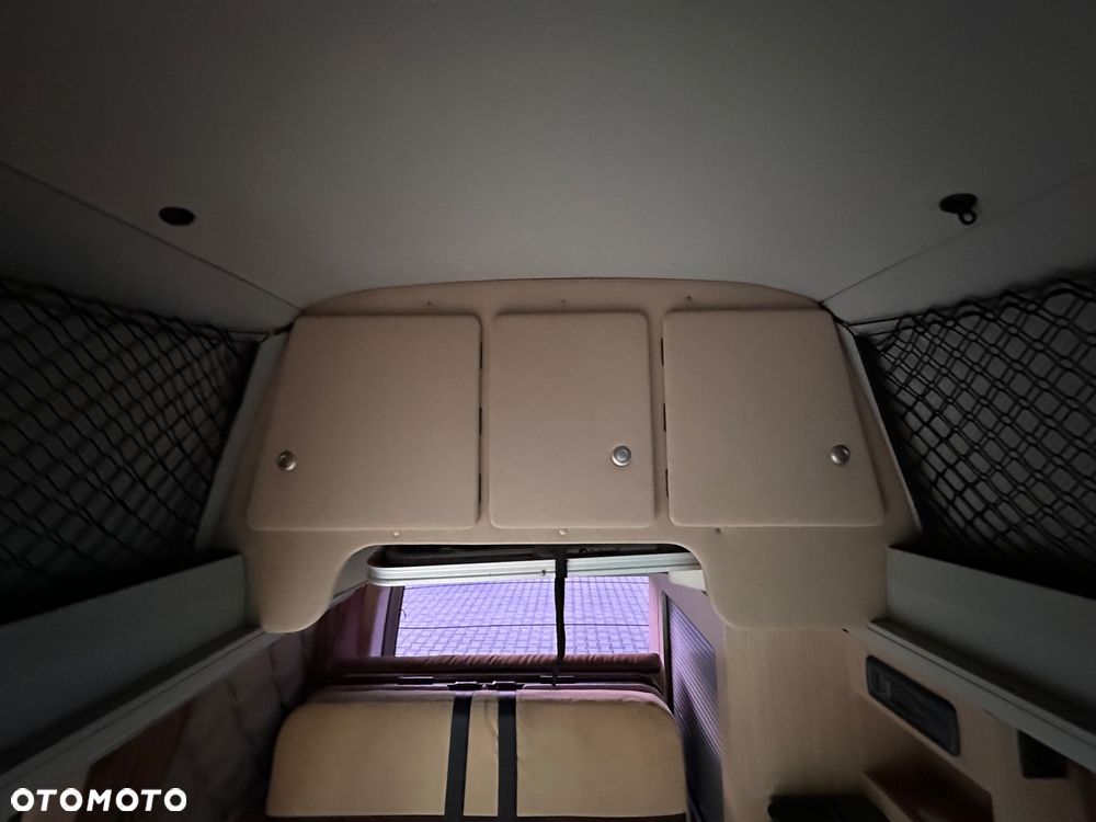 Volkswagen T5 - 10