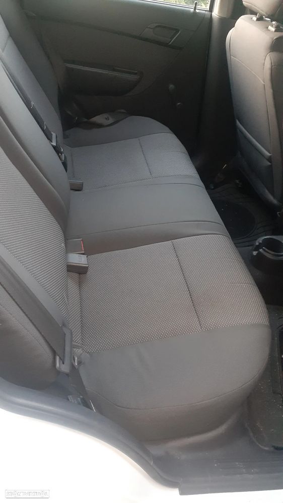 Chevrolet Aveo - 5