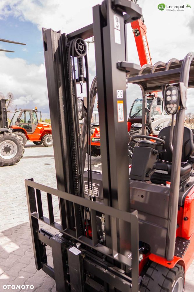 Manitou ME320 - 8