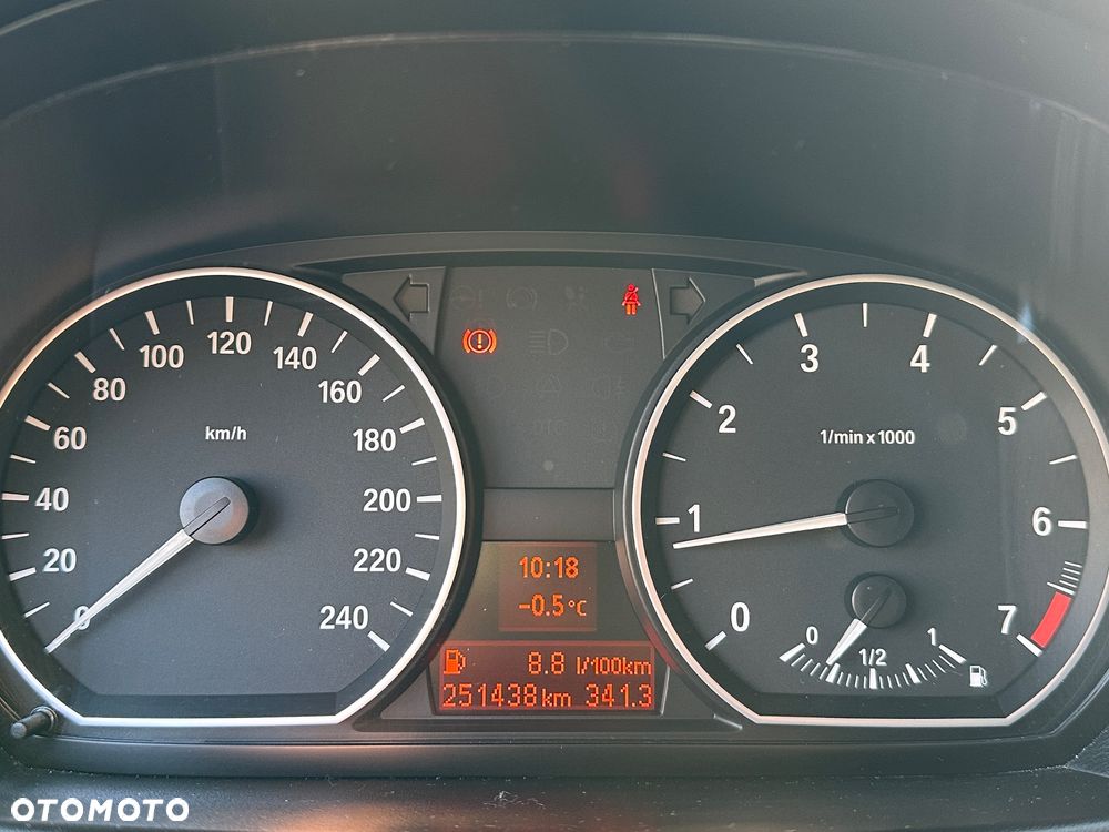 BMW Seria 1 118i - 22