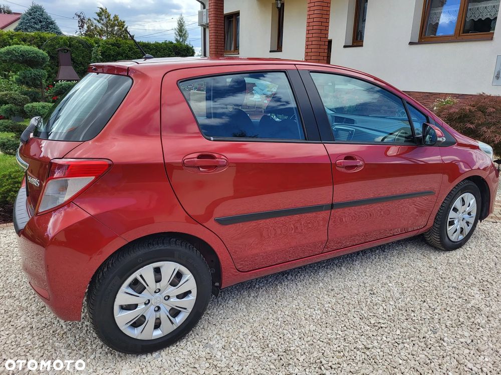 Toyota Yaris 1.33 Premium - 9