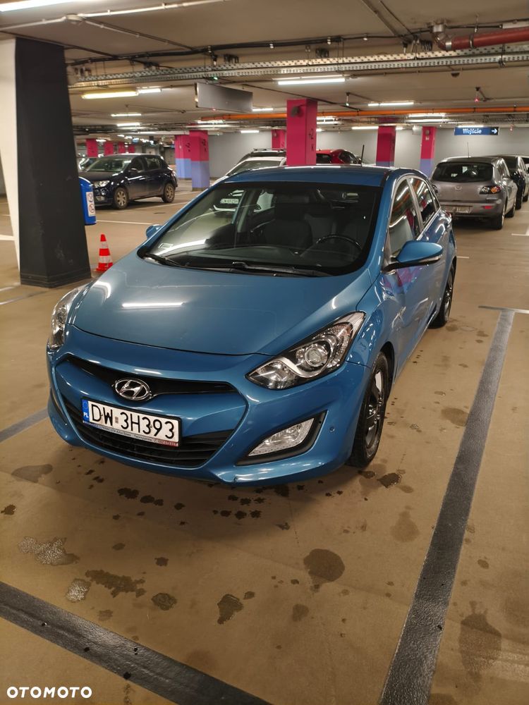 Hyundai i30 blue 1.6 CRDi Trend - 1