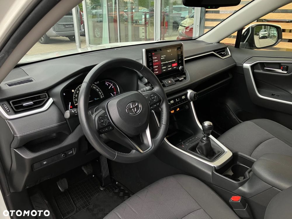 Toyota RAV4 2.0 Comfort 4x2 - 35