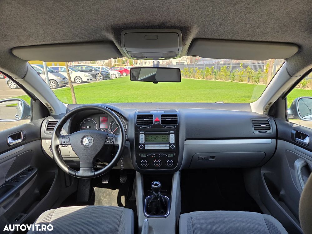 Volkswagen Jetta - 16