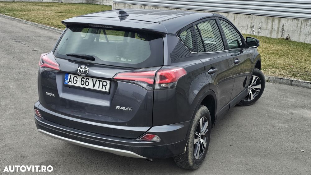 Toyota RAV4 - 4