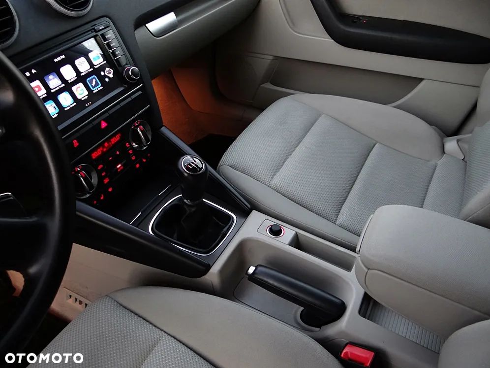 Audi A3 Sportback 1.6 TDI Attraction - 33