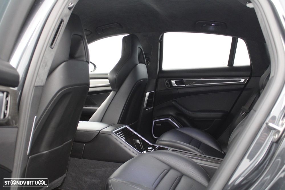 Porsche Panamera - 20