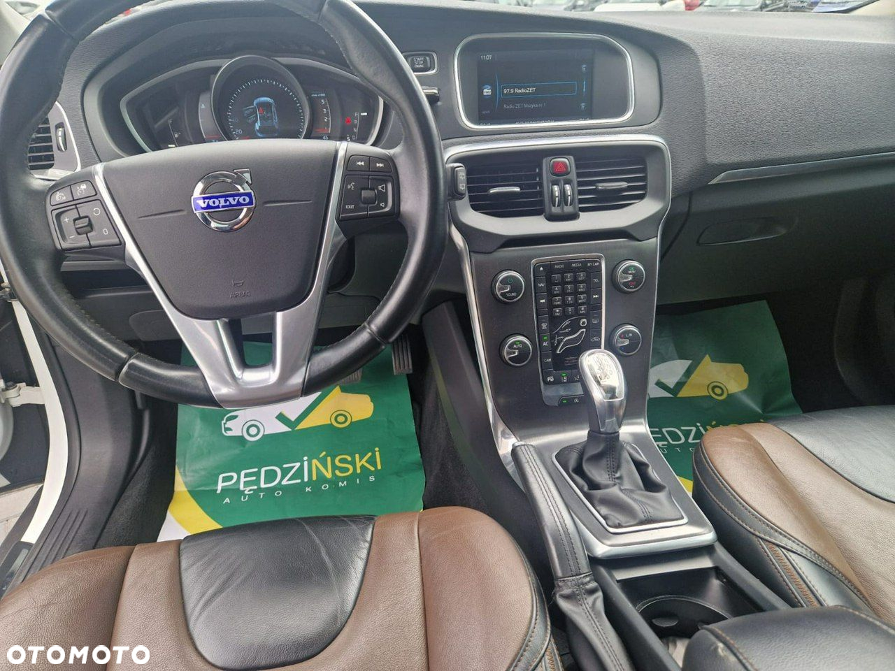 Volvo V40 Cross Country - 13