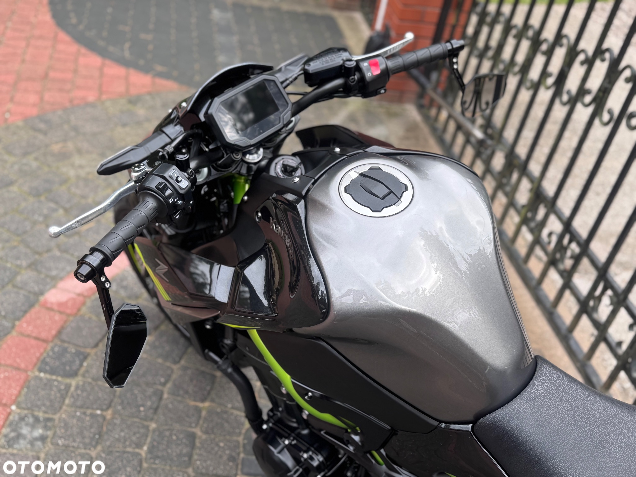 Kawasaki Z - 15