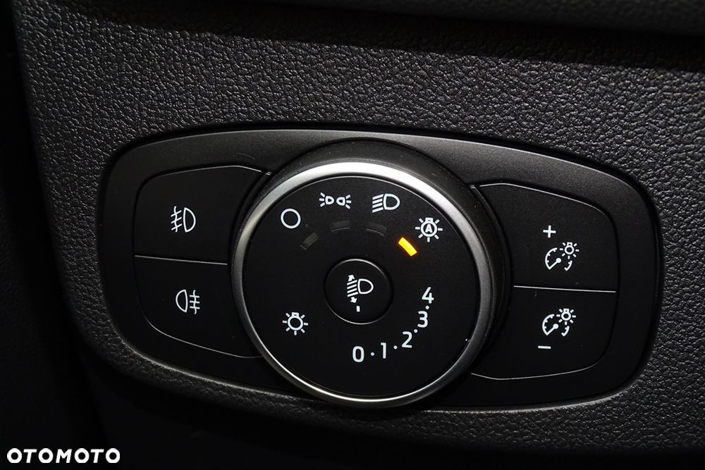 Ford Focus 1.5 EcoBlue STart-Stopp-System TITANIUM - 34