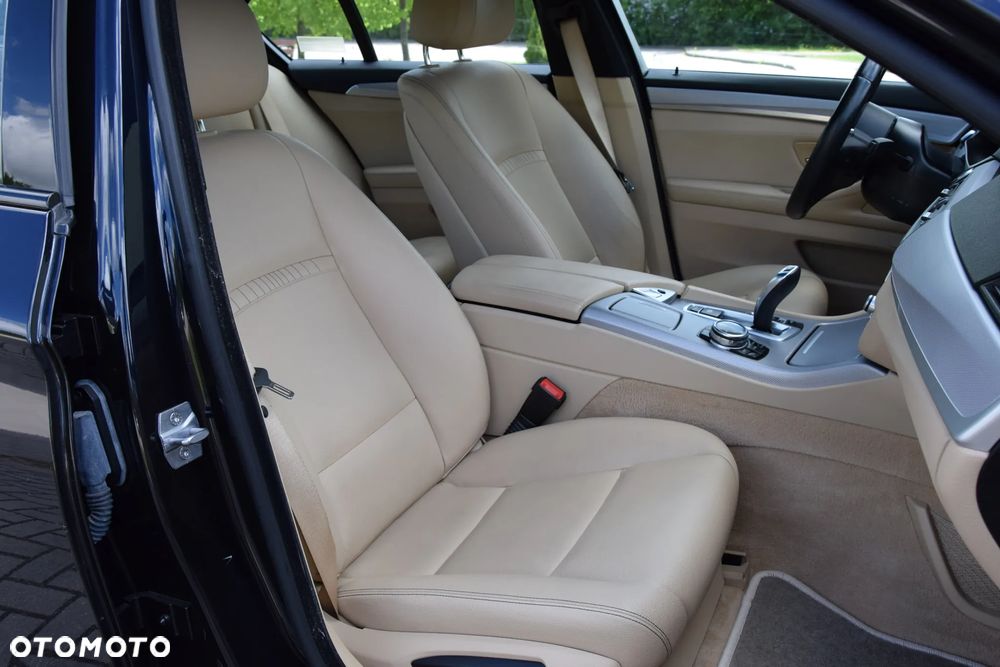 BMW Seria 5 535i Sport-Aut - 20