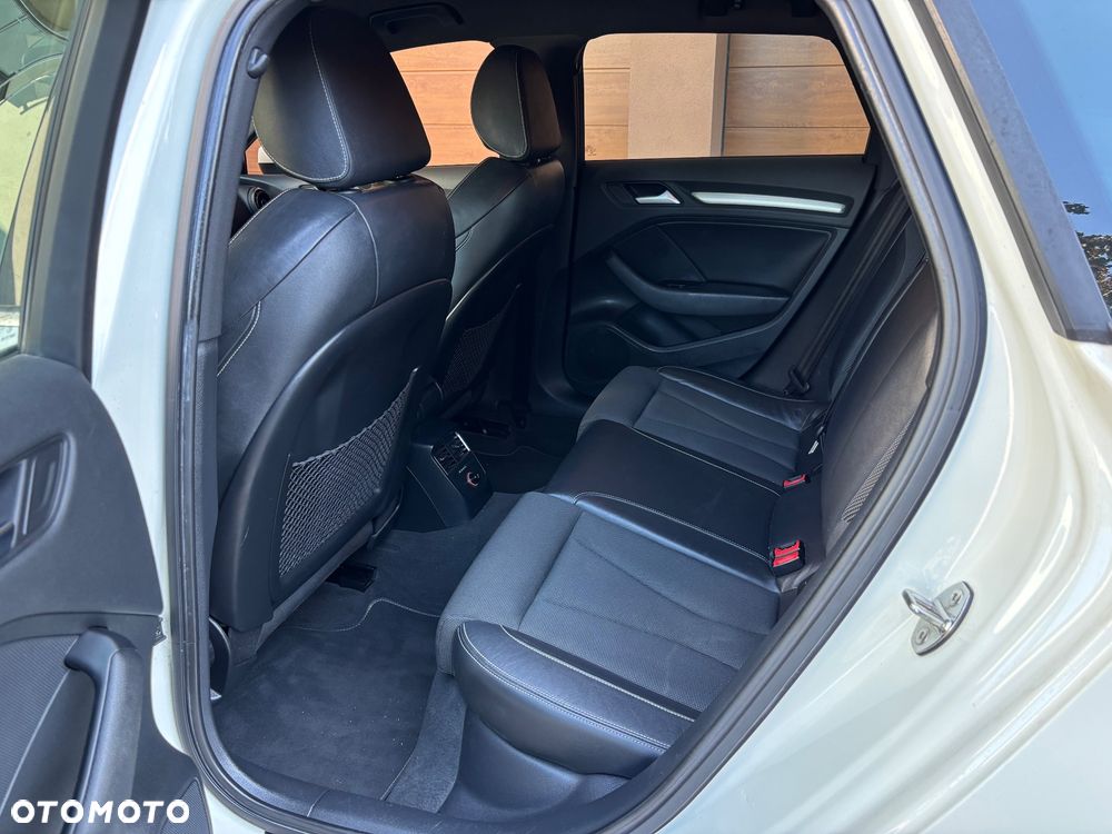 Audi A3 Sportback 1.4 TFSI S line Sportpaket - 16