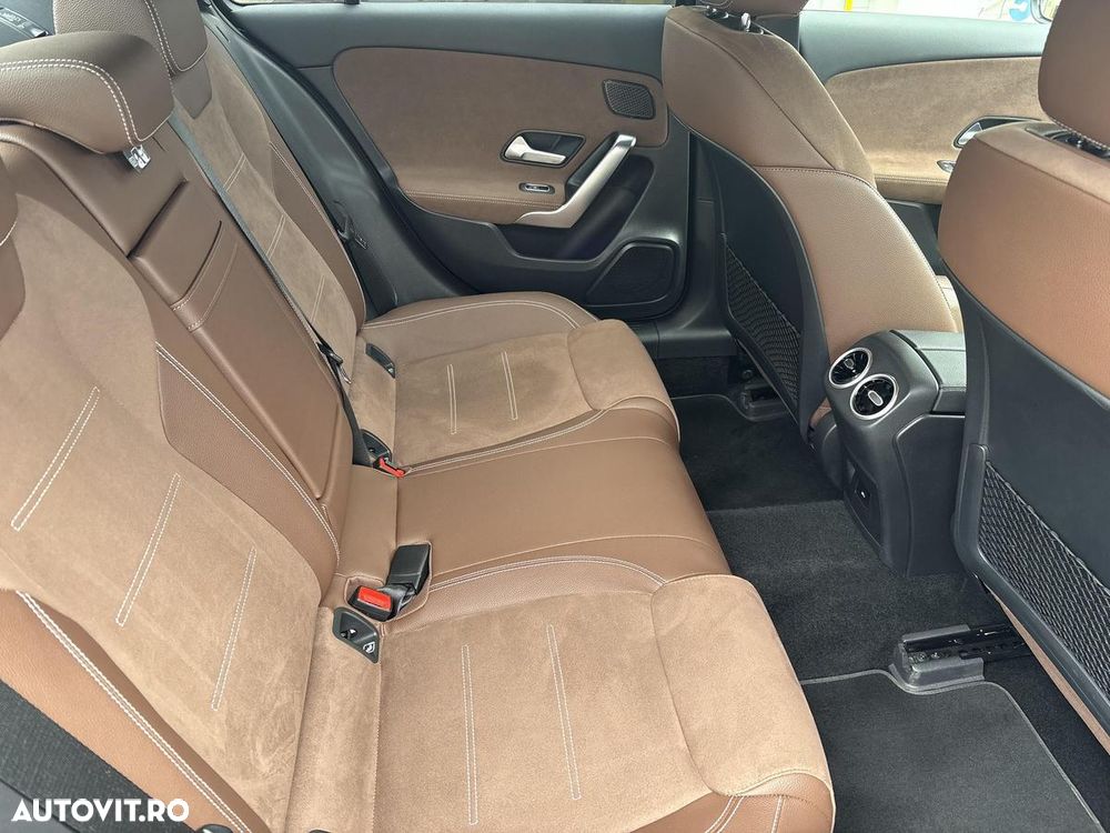 Mercedes-Benz A 200 Sedan MHEV 7G-DCT - 9