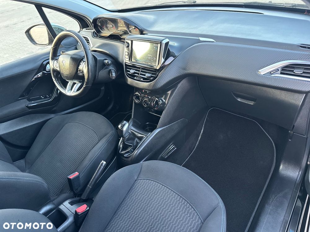 Peugeot 208 1.2 VTi Style - 10