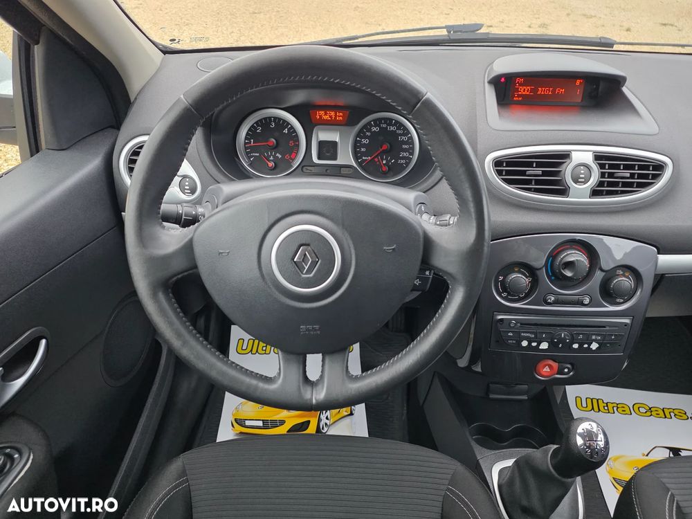 Renault Clio 1.5 dCi 90 FAP Dynamique - 10