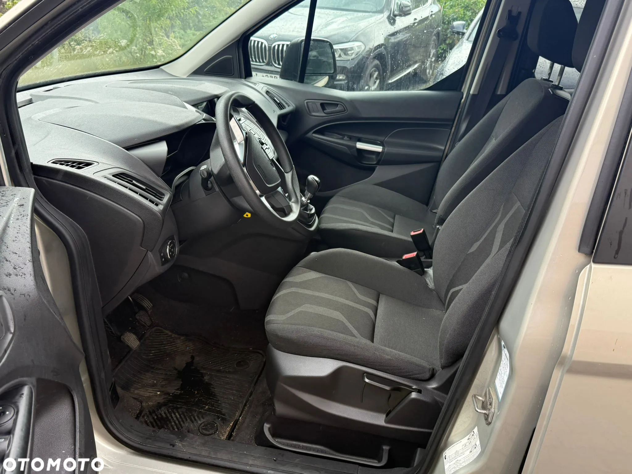 Ford Tourneo Connect - 14
