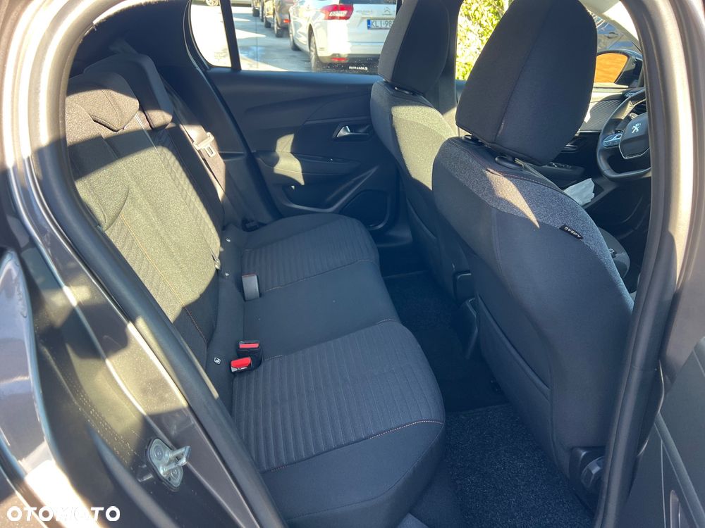 Peugeot 208 Benzin 100 Business - 30