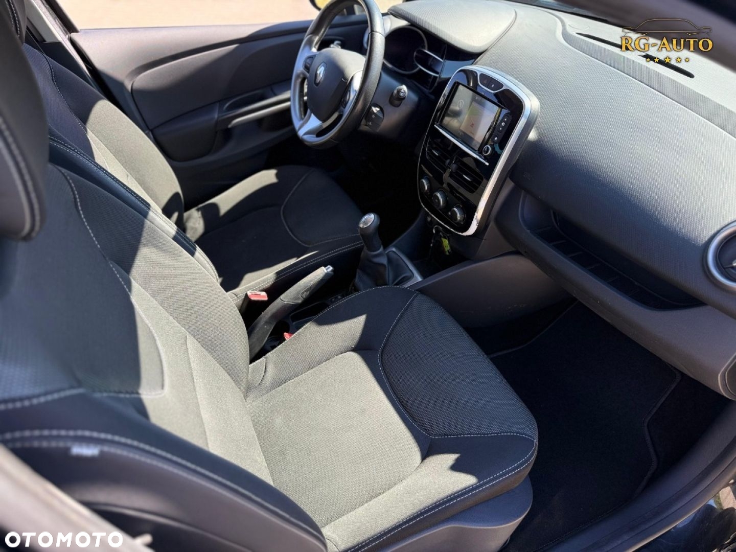 Renault Clio - 21